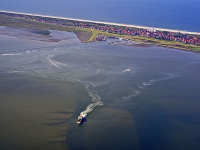 Bild 0 von Aktuelle Luftbilder vom Juister Watt und dem Hafen