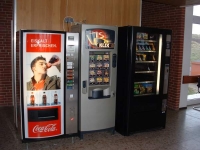 Bild 0 von Automaten sorgen für Versorgung am Flugplatz