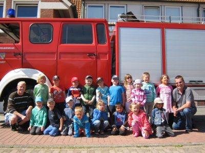 Bild 0 von Kindergarten zu Besuch bei der Feuerwehr