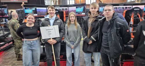 Bild 0 von 7. Platz für Inselschule beim Sim-Racing-Wettbewerb der Bundeswehr