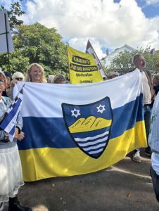 Bild 0 von Auch Juister bei Demo auf Borkum gegen Erdgasbohrungen dabei