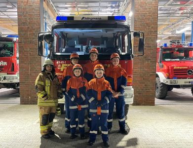 Bild 0 von Neue Ausrüstung für Jugendfeuerwehr Dank großzügiger Spende