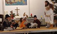 Bild 2 von Zum Krippenspiel eine volles Gotteshaus an Heiligabend