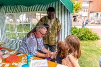 Bild 7 von Afrikafest erbrachte 17.102 Euro für die Naume-Kinderstiftung