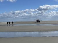 Bild 1 von Feuerwehr und weitere Helfer erneut am Strand gefordert